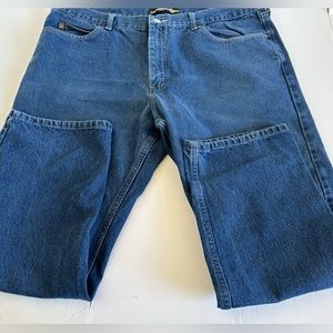 Lee Regular fit men pants 42x30
Straight leg